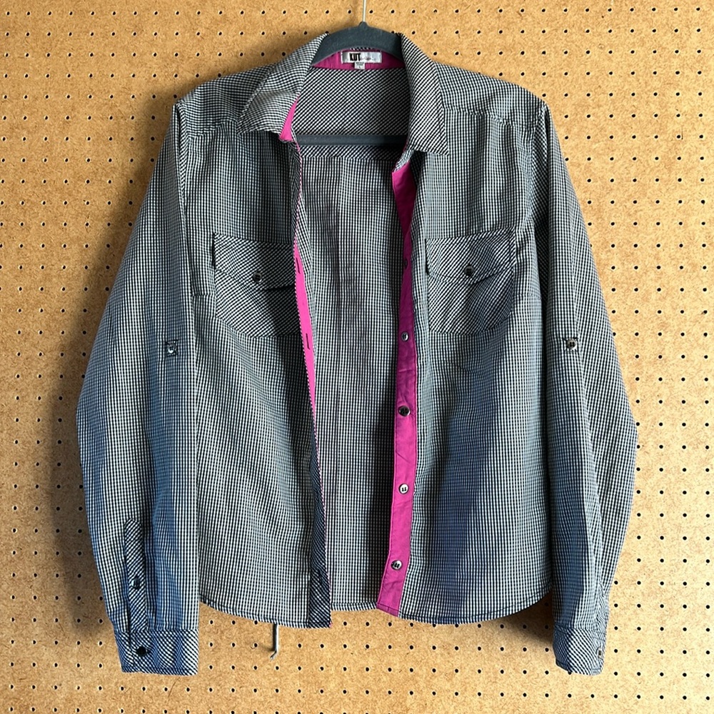 Kut from the Kloth Black Gingham Button Shirt with Pink Details